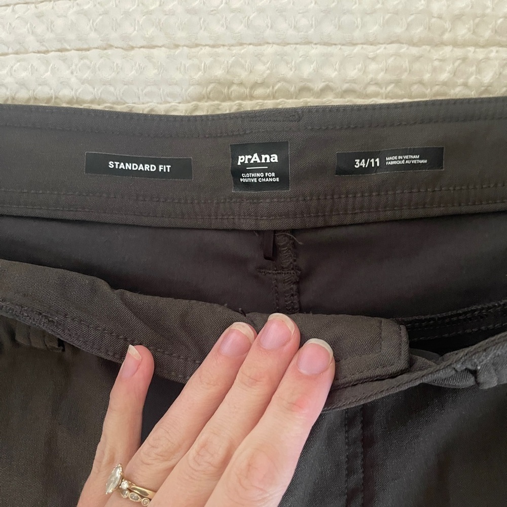 PrAna Men’s Shorts Size 34x11 Hiking Outdoor Charcoal Grey - Picture 2 of 5
